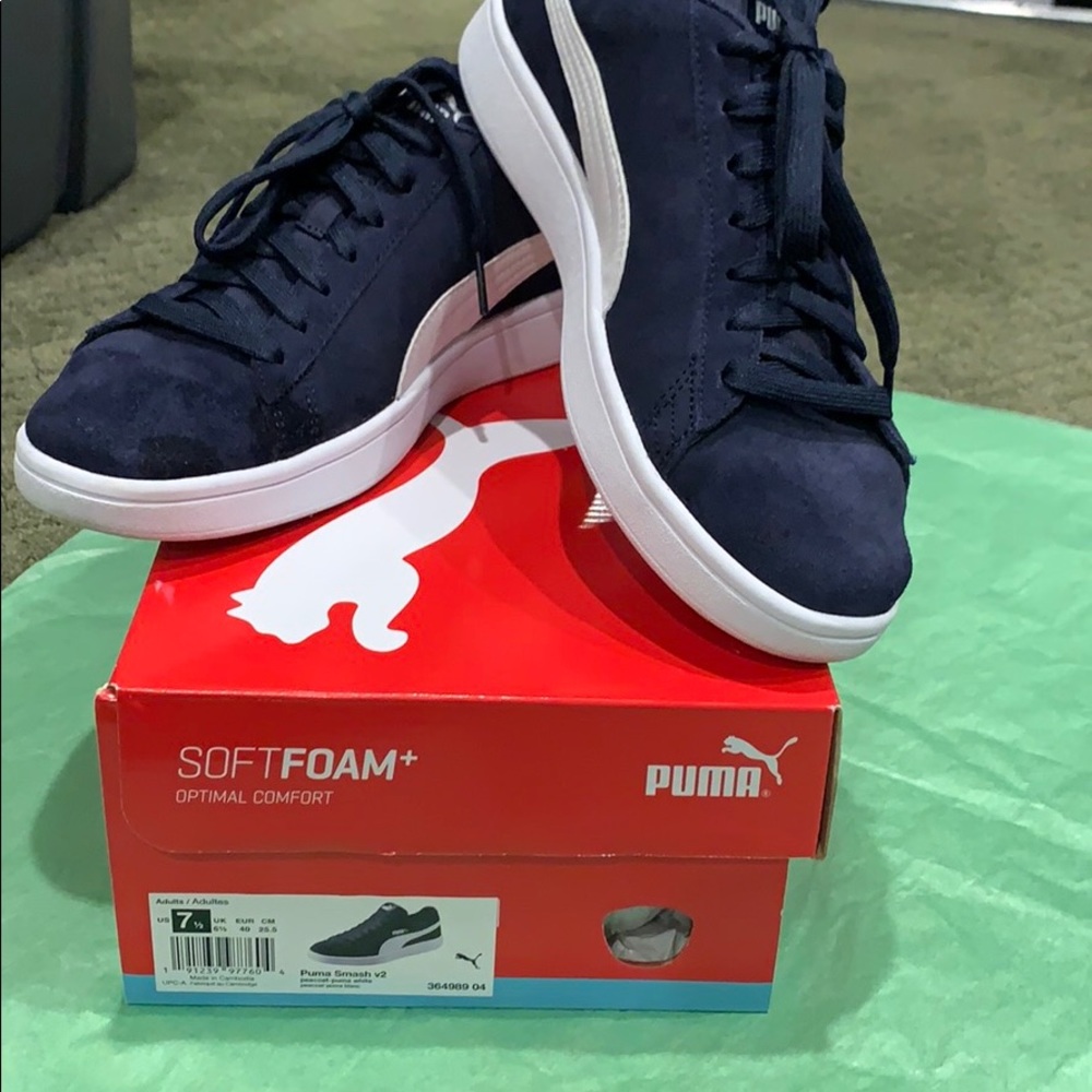 Puma Smash v2 peacoat blue men sz  7 1/2 women sz9